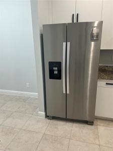 3318 Lakeside Dr, Davie, Florida 33328