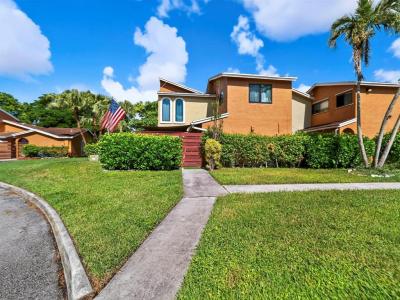 8009 NW 71st Ct, Tamarac, Florida 33321