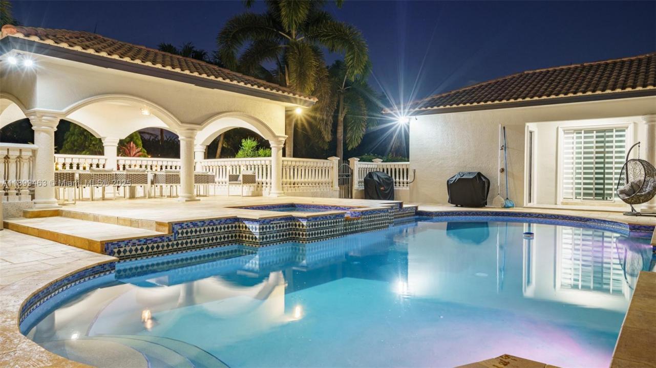 13751 Pine Meadow Ct, Davie, Florida 33325