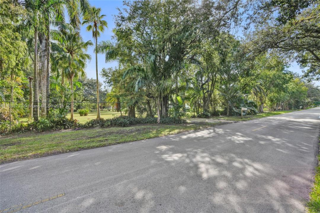14270 SW 20th Street, Davie, Florida 33325