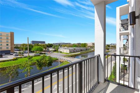 8001 NW 41st St F-303, Doral, Florida 33166, USA