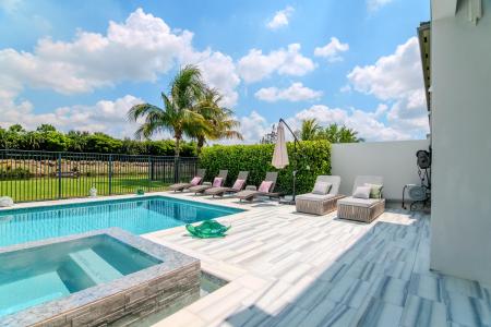 8305 Fishhawk Falls Court, Boca Raton, Florida 33496