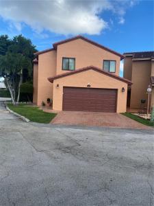 13208 SW 10th Ln, Miami, Florida 33184, USA