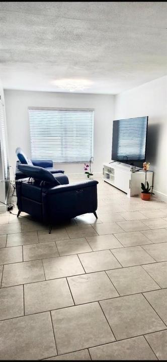 13208 SW 10th Ln, Miami, Florida 33184, Amerika Birleşik Devletleri