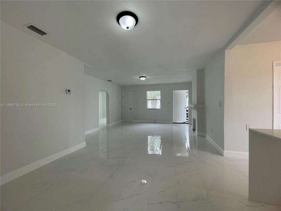 7631 NW 4th Ave, Miami, Florida 33150, Estados Unidos