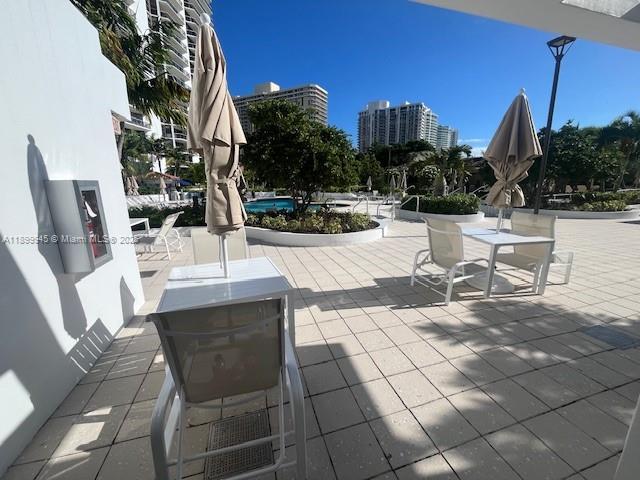 20281 E Country Club Dr CAB16, Aventura, Florida 33180, USA