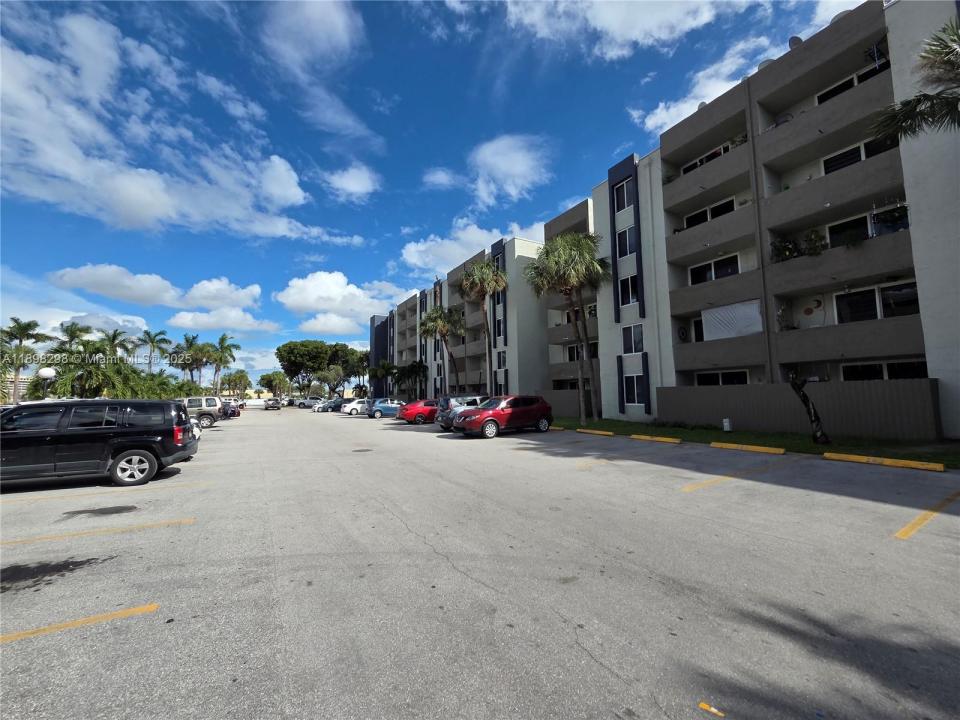 10000 NW 80th Ct 2301, Hialeah Gardens, 플로리다 33016, 미국