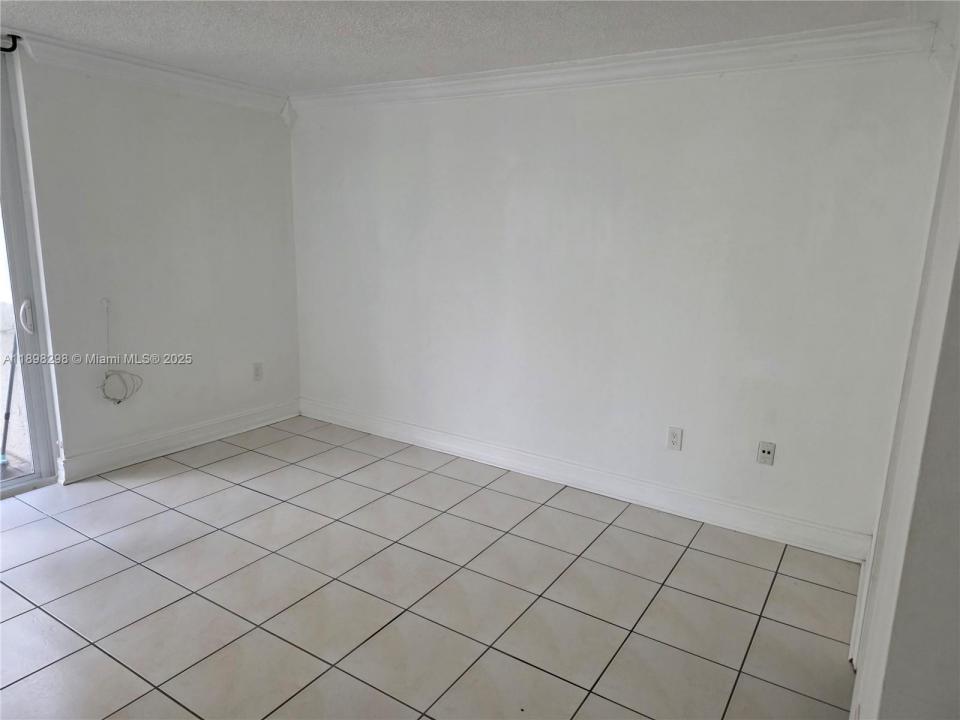 10000 NW 80th Ct 2301, Hialeah Gardens, 플로리다 33016, 미국