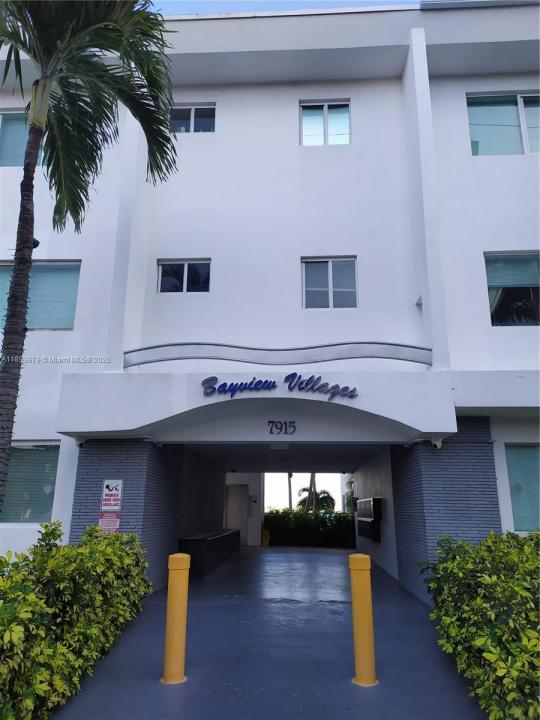 7915 East Dr 2E, North Bay Village, פלורידה 33141, ארצות הברית של אמריקה 