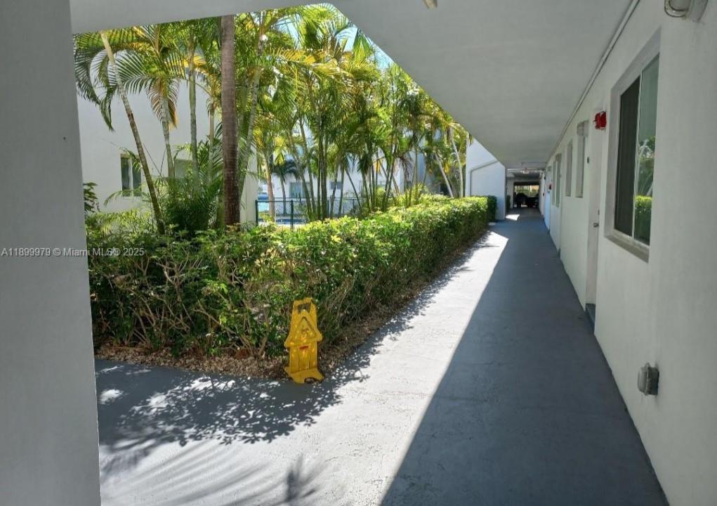 7915 East Dr 2E, North Bay Village, פלורידה 33141, ארצות הברית של אמריקה 