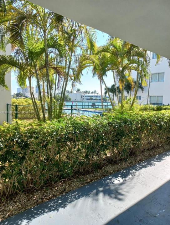 7915 East Dr 2E, North Bay Village, פלורידה 33141, ארצות הברית של אמריקה 