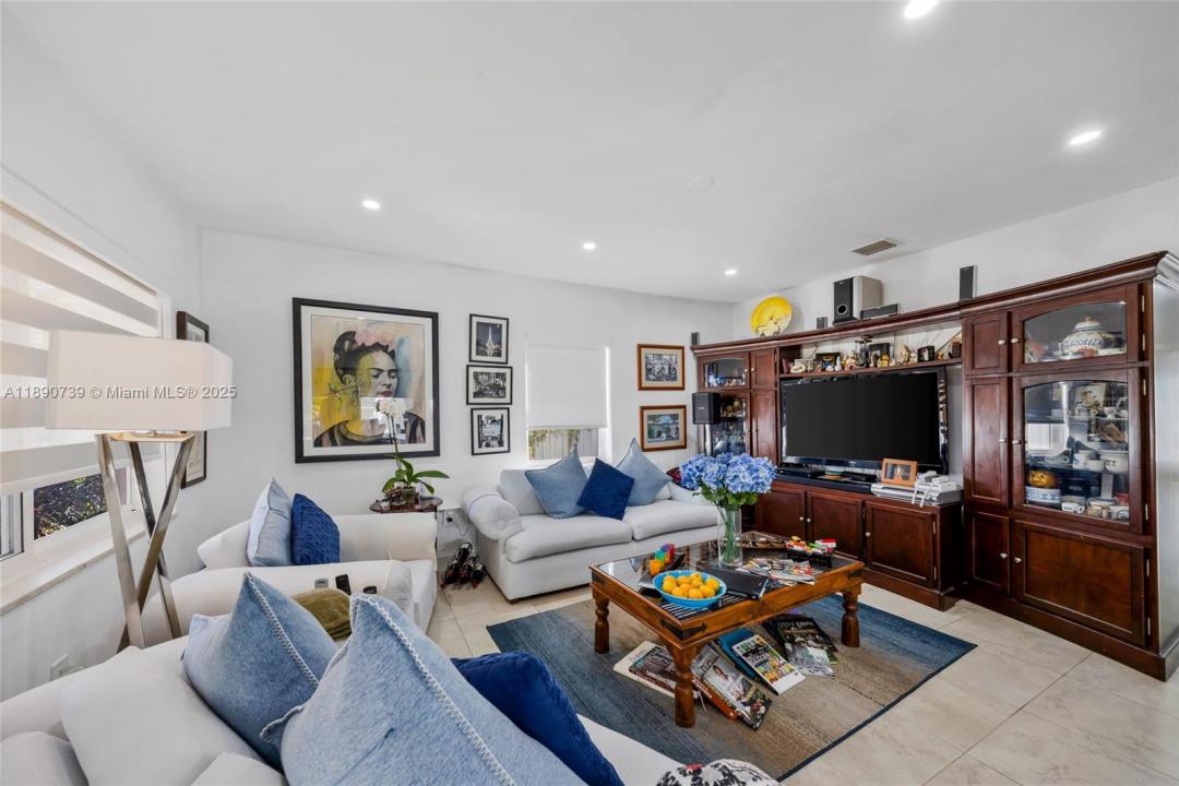 1980 NE 173rd St, North Miami Beach, Florida 33162