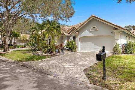 12714 NW 19th Mnr, Coral Springs, Florida 33071, USA