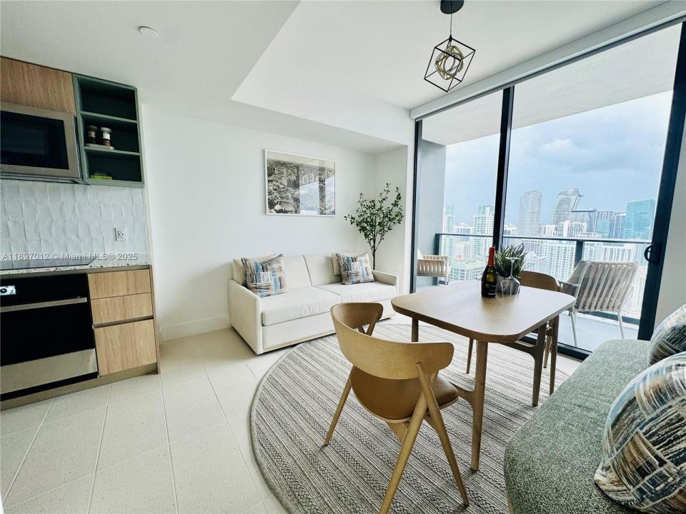 159 NE 6th St 4314, Miami, Florida 33132, Estados Unidos