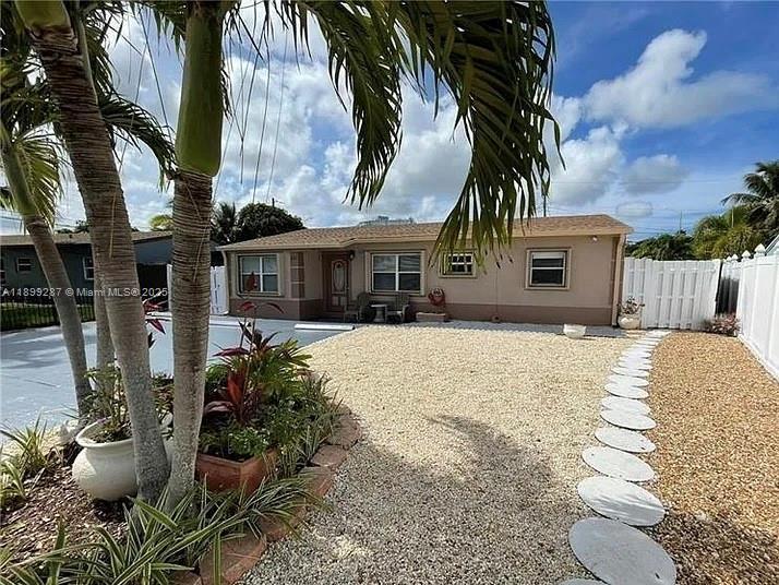 621 NE 61st St, Oakland Park, Florida 33334, Amerika Birleşik Devletleri