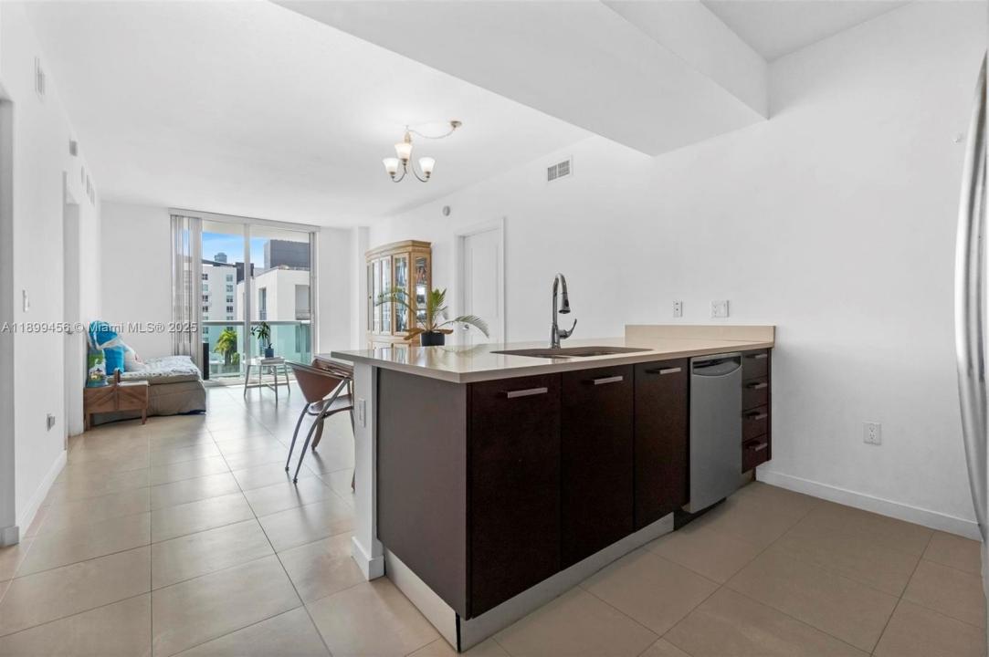 333 NE 24th St 812, Miami, Flórida 33137, Estados Unidos