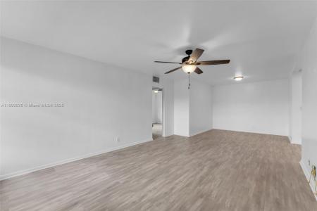 12820 SW 43rd Dr 233-B, Miami, Florida 33175, USA