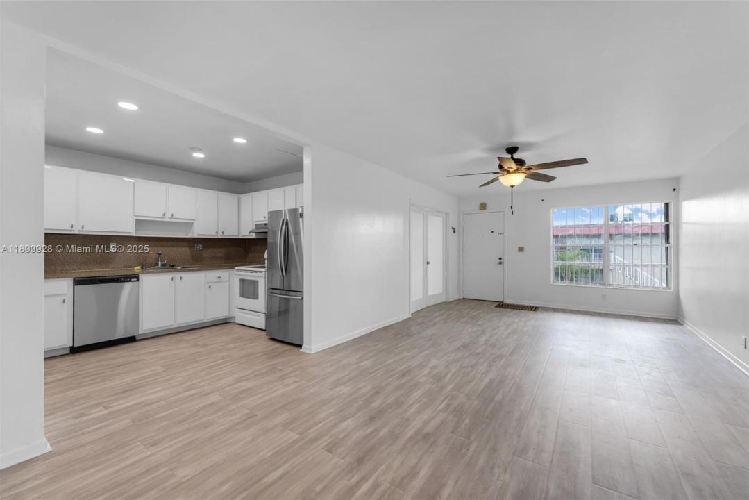 12820 SW 43rd Dr 233-B, Miami, Florida 33175