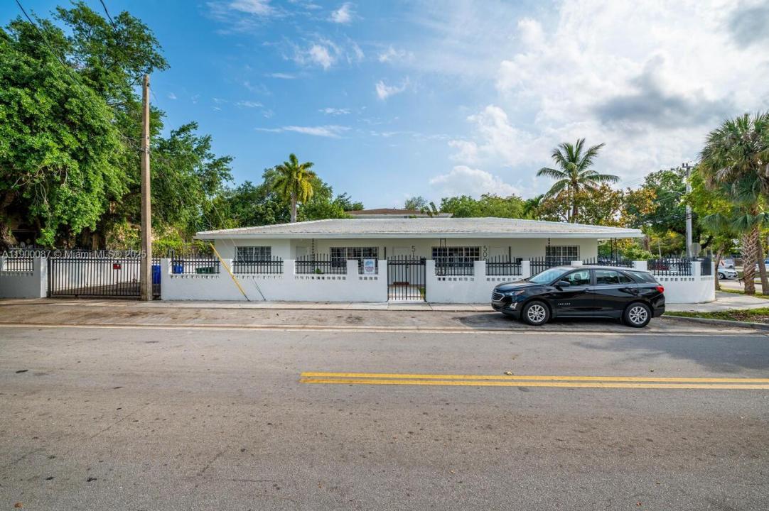 510 NE 66th St 1, Miami, Florida 33138, Amerika Birleşik Devletleri