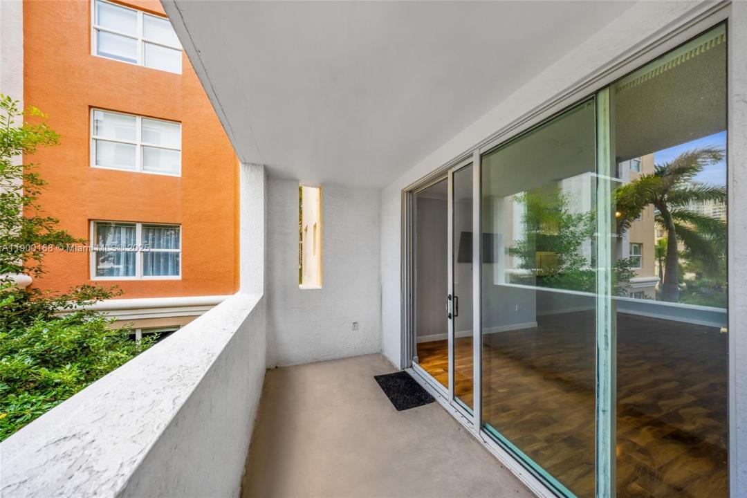 17125 N Bay Rd 3301, Sunny Isles Beach, Florida 33160, HOA KỲ