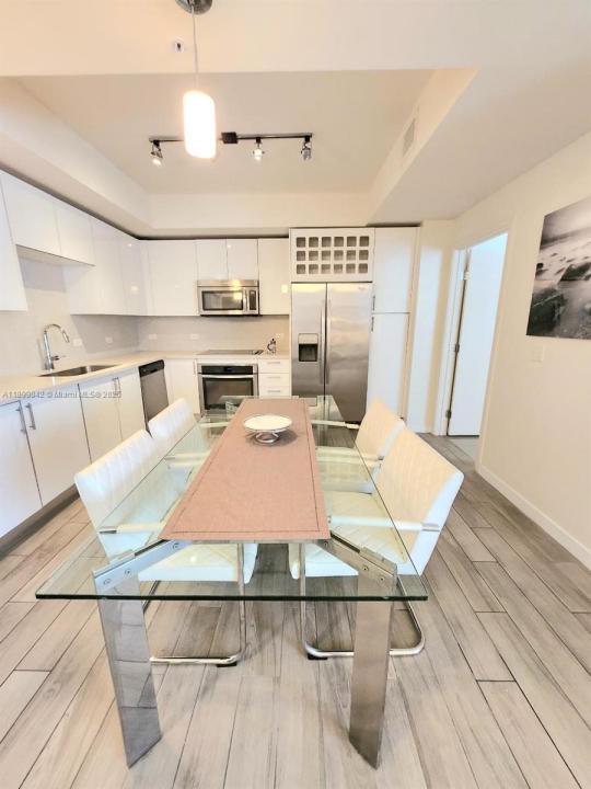 999 SW 1st Ave 2201, Miami, Flórida 33130, Estados Unidos