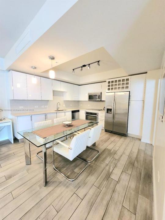 999 SW 1st Ave 2201, Miami, Flórida 33130, Estados Unidos