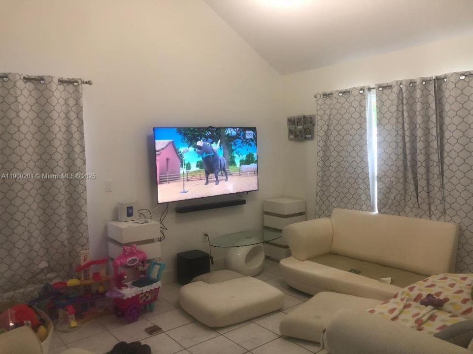 Miami, Florida 33177