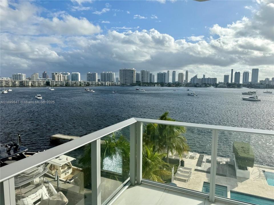 17111 Biscayne Blvd 409, North Miami Beach, Floride 33160, États-Unis