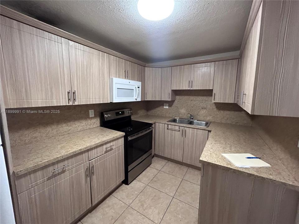 14250 SW 62nd St 302, Miami, 佛羅里達州 33183, 美國