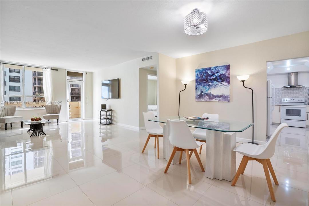 10185 Collins Ave 515, Bal Harbour, Florida 33154, Stati Uniti
