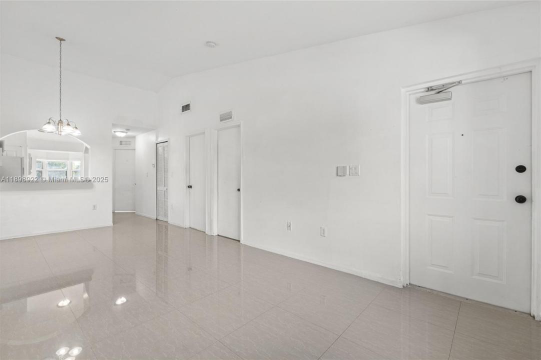 985 NE 34th Ave 202, Homestead, Florida 33033