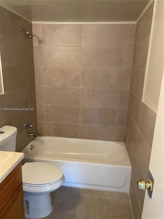 2244 Madison St 9, Hollywood, フロリダ 33020, アメリカ合衆国