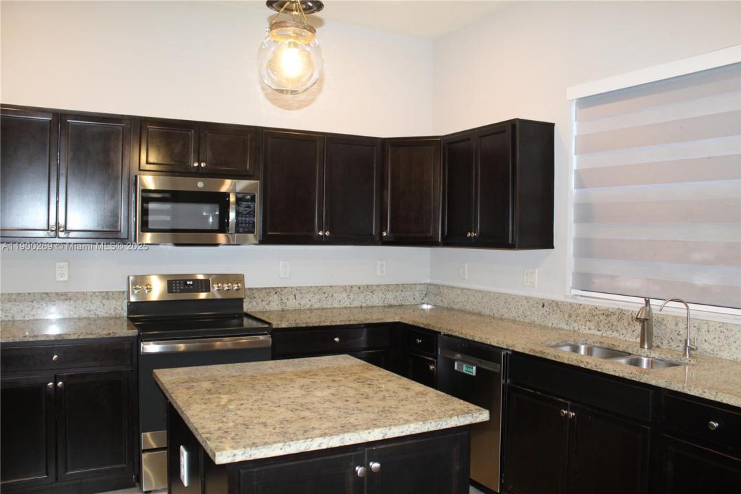 25096 SW 118th Ave 25096, Homestead, 佛罗里达州 33032, 美国