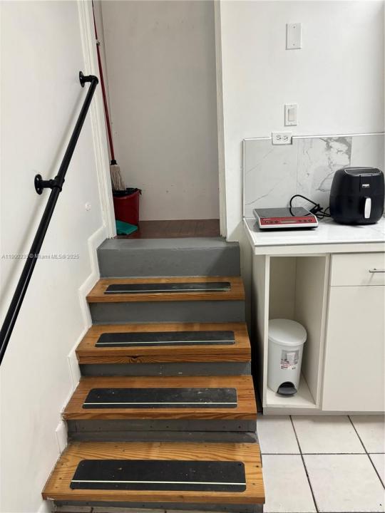 6102 SW 58th St B, South Miami, Floryda 33143, USA