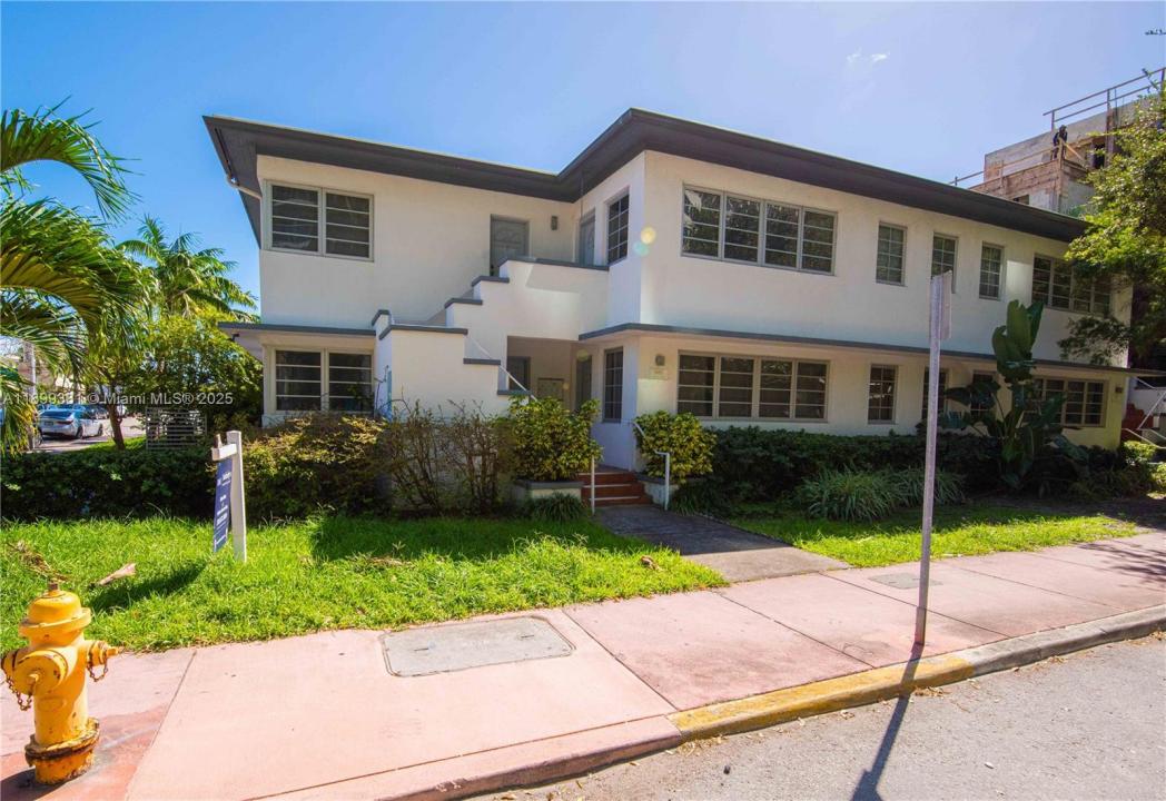 1485 Bay Rd, Miami Beach, Florida 33139, USA