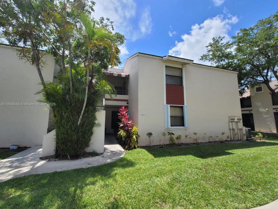 20075 NE 3rd Ct 4, Miami, Florida 33179, Amerika Birleşik Devletleri