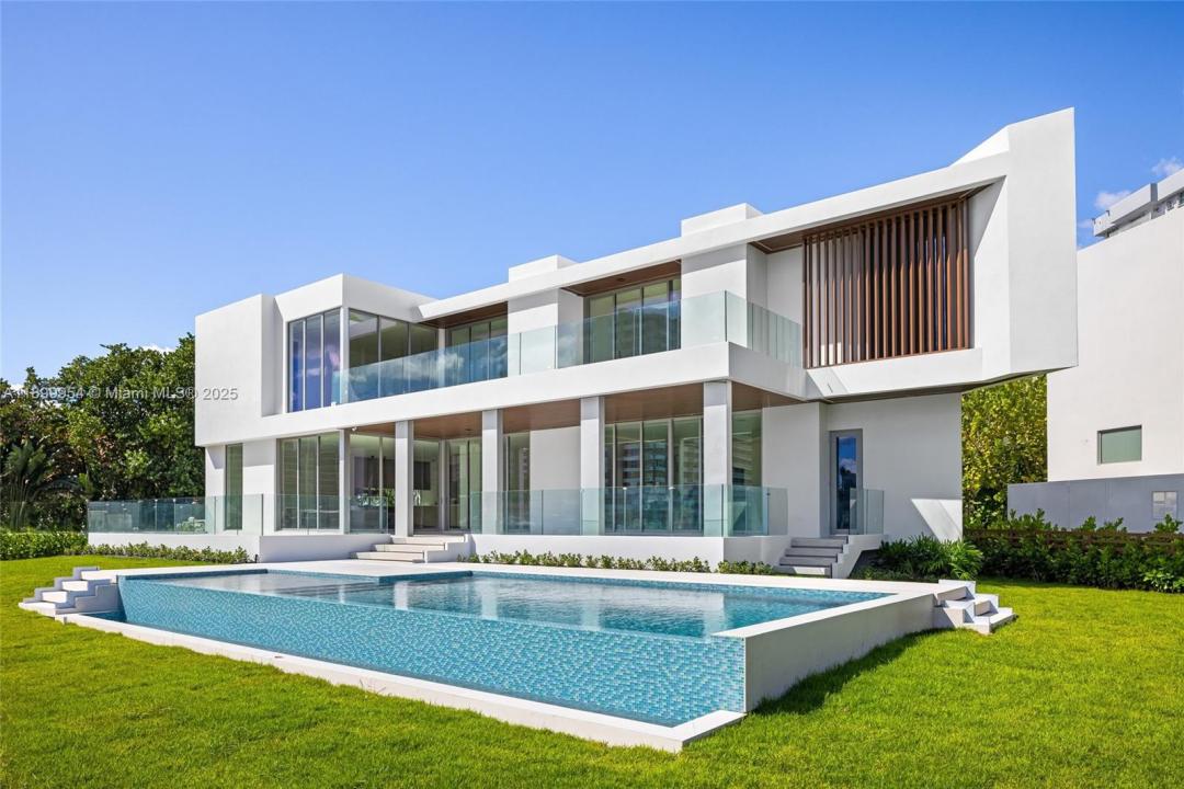 503 Palm Dr, Hallandale Beach, Florida 33009