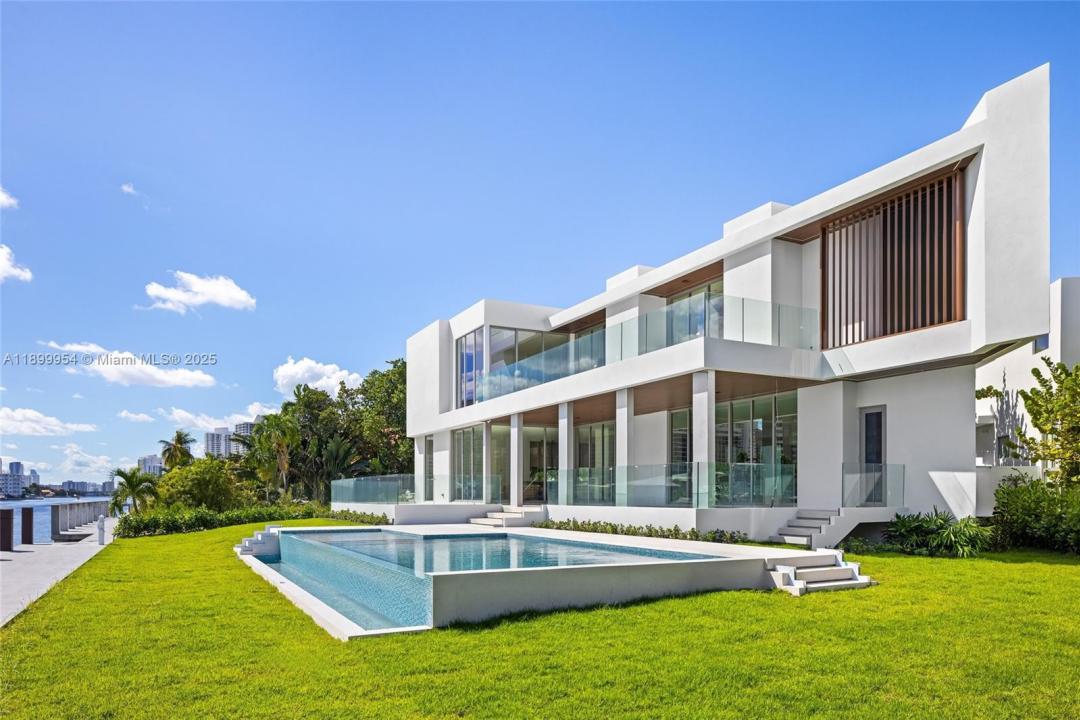 503 Palm Dr, Hallandale Beach, Florida 33009
