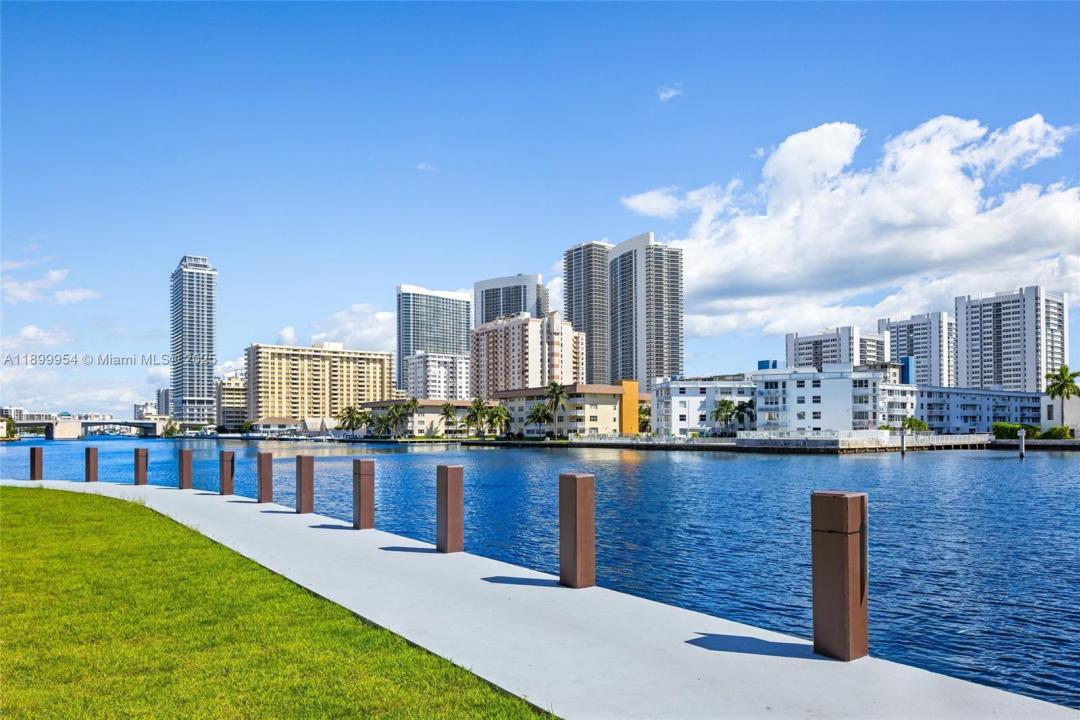 503 Palm Dr, Hallandale Beach, Florida 33009