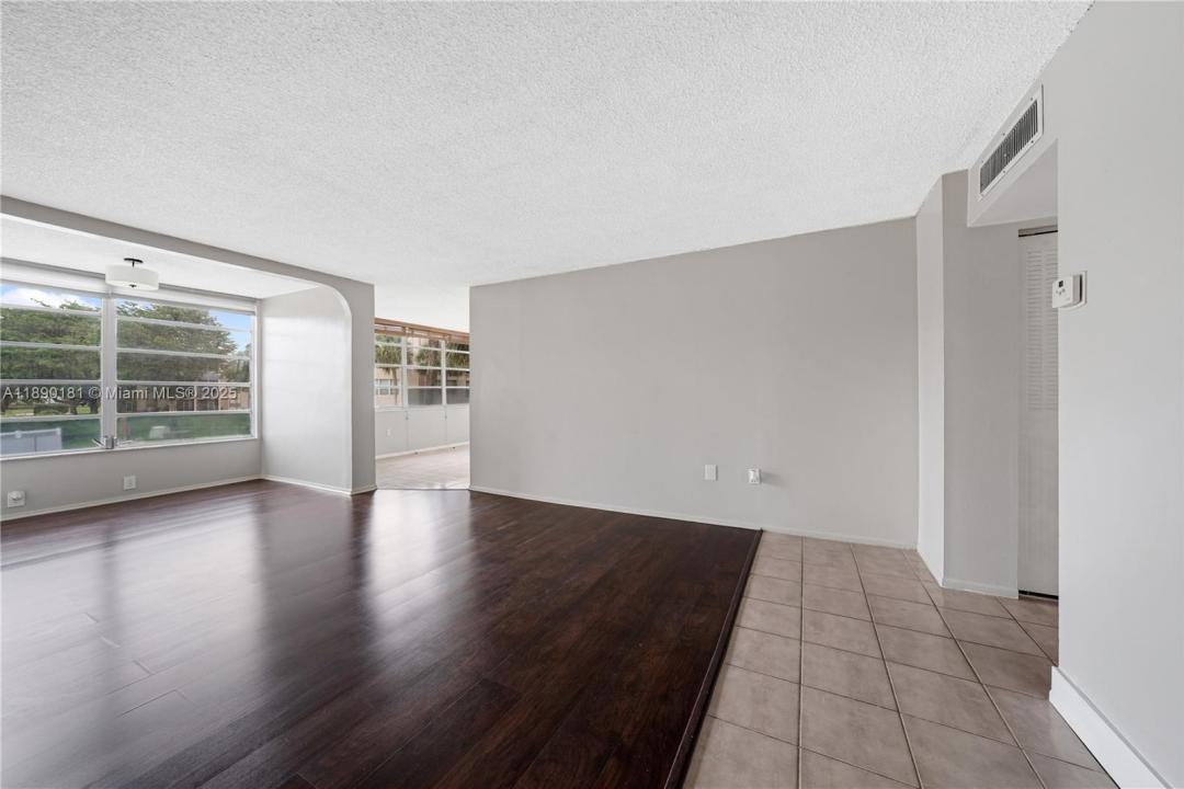 9491 Evergreen Pl 207, Davie, Florida 33324