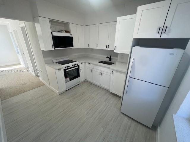 Hollywood, Florida 33020