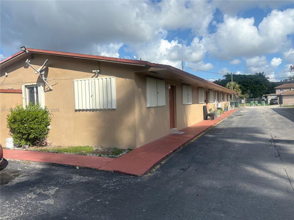2920 NW 132nd Ter, Opa-Locka, Flórida 33054, Estados Unidos