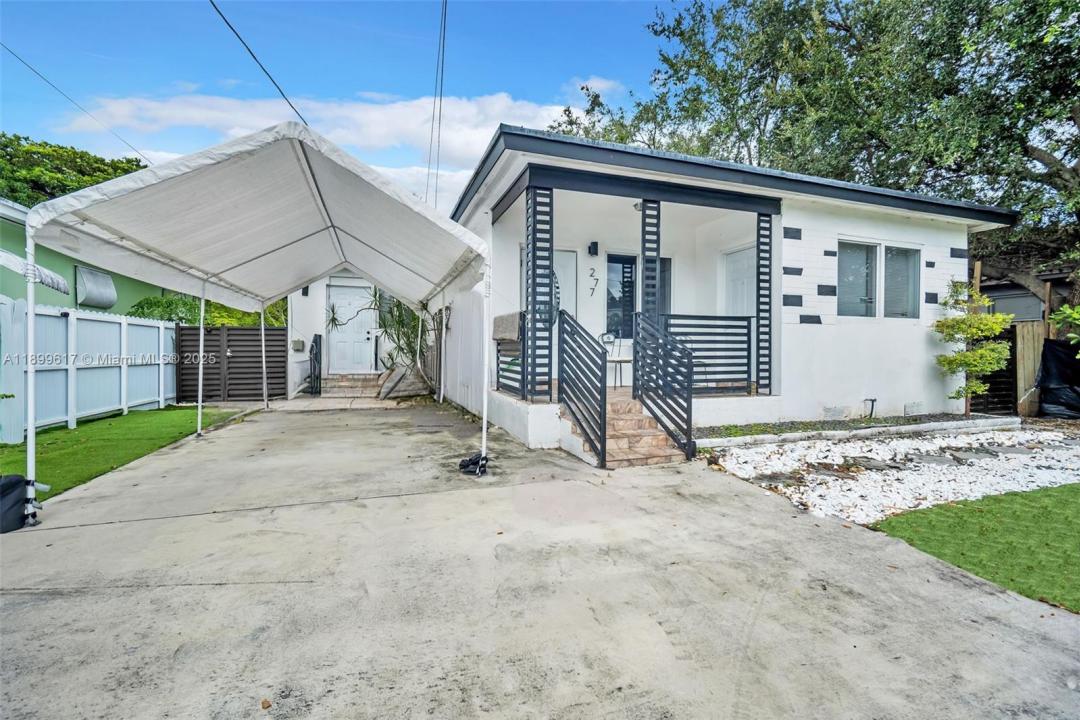 277 NW 48th St 1, Miami, 佛罗里达州 33127, 美国