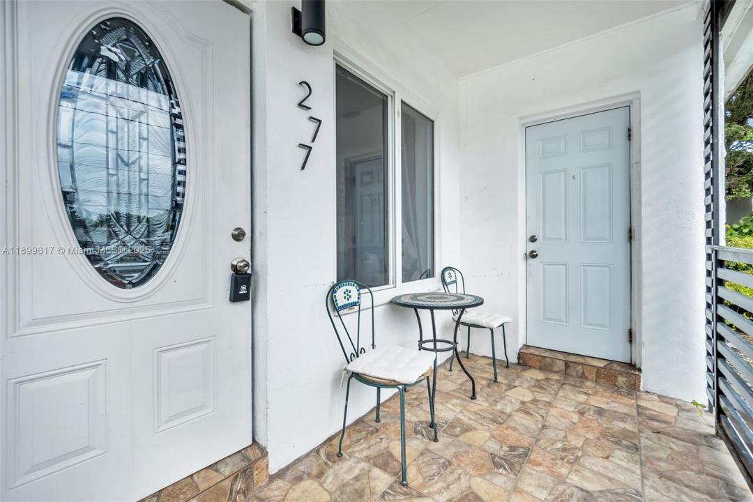 277 NW 48th St 1, Miami, 佛罗里达州 33127, 美国