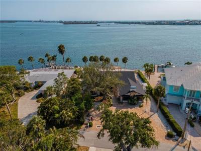 1476 Lemon Bay Drive, Englewood, Florida 34223