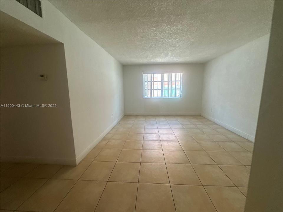 1851 NE 168th St A3, North Miami Beach, 플로리다 33162, 미국