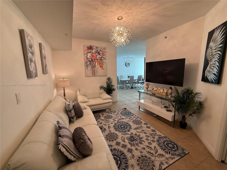 1745 E Hallandale Beach Blvd 507W, Hallandale Beach, Floride 33009, États-Unis