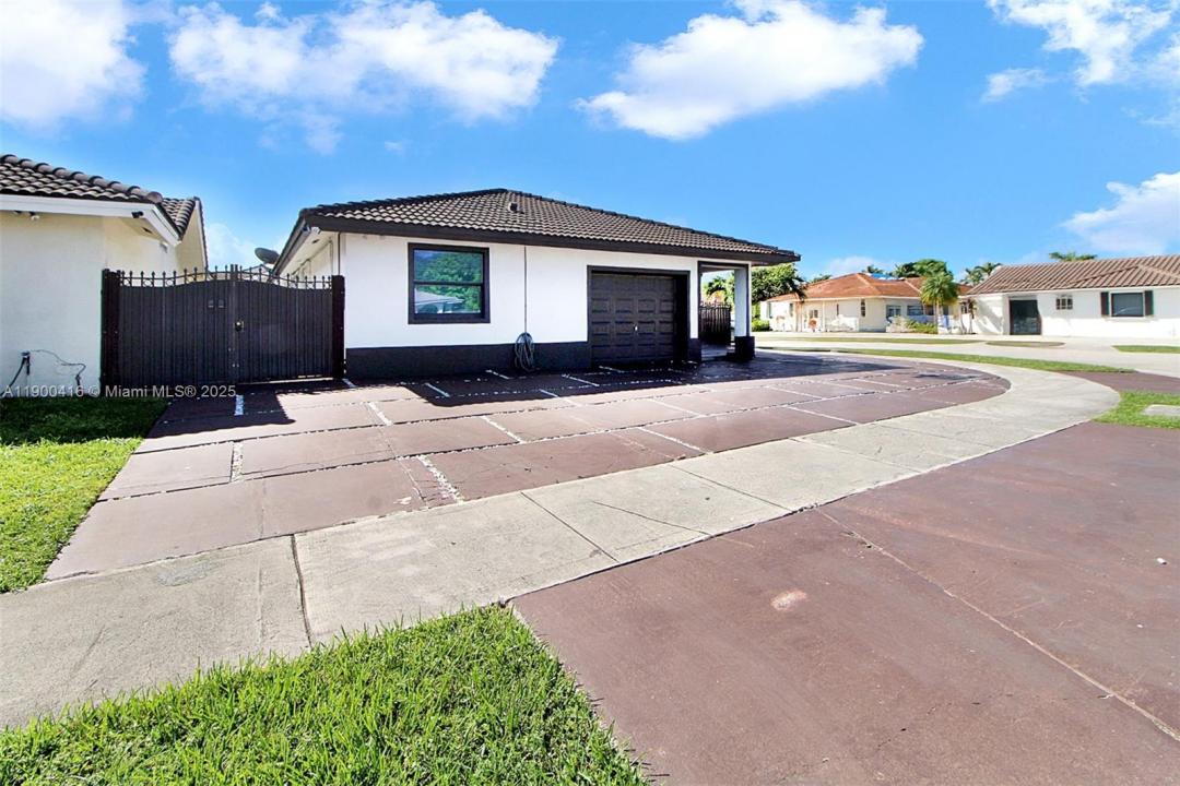 14880 SW 56th Ter, Miami, Florida 33193, USA