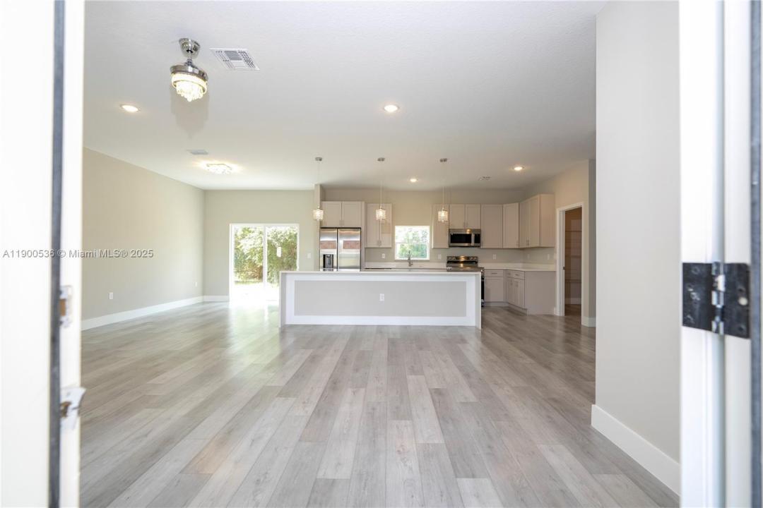 7916 GRANADA ROAD, Sebring, Florida 33876