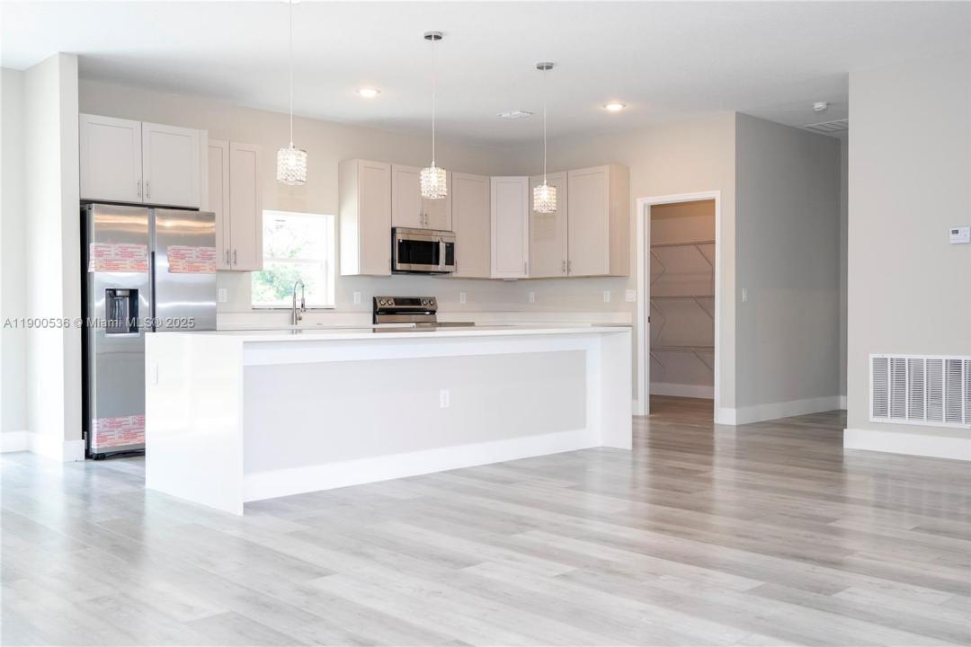 7916 GRANADA ROAD, Sebring, Florida 33876